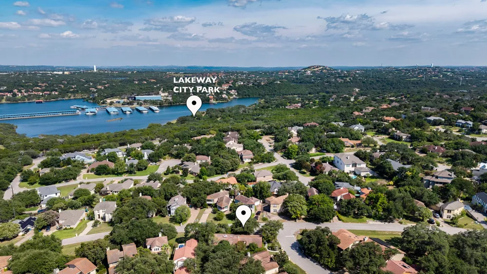 102 Crescent Bluff Lakeway, TX 78734