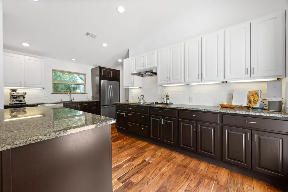 102 Crescent Bluff Lakeway, TX 78734