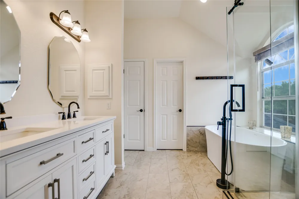 10201 Spicewood Mesa Austin, TX 78759