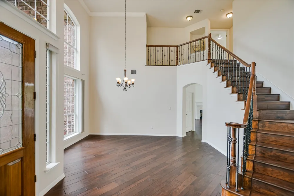 10201 Spicewood Mesa Austin, TX 78759