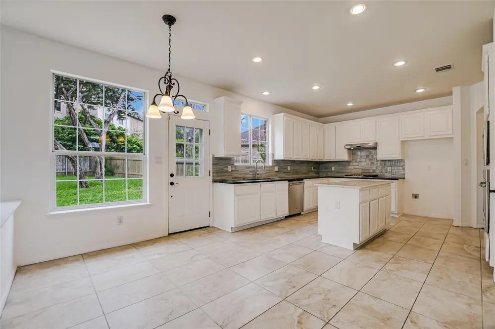10201 Spicewood Mesa Austin, TX 78759