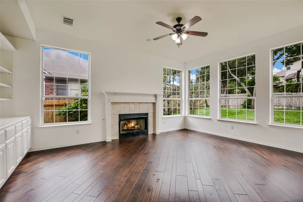 10201 Spicewood Mesa Austin, TX 78759