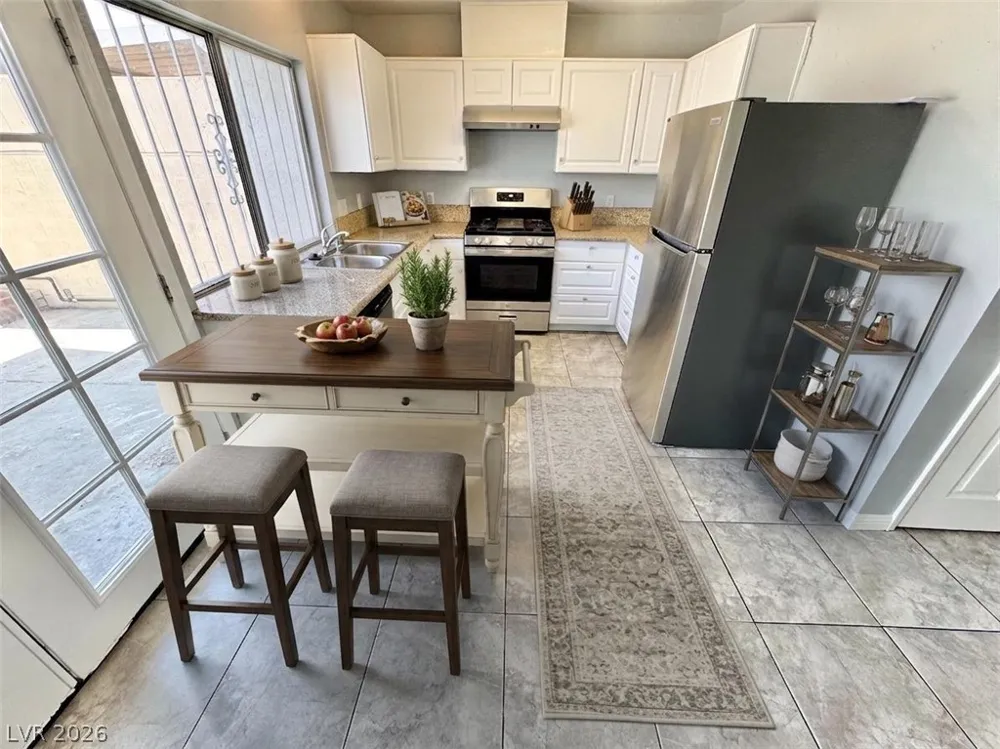 3911 Hartford Place Las Vegas, NV 89102