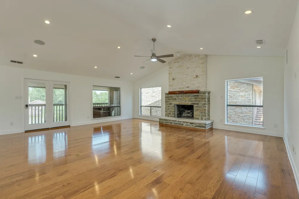 103 Crescent Bluff Lakeway, TX 78734