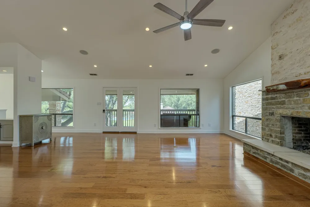 103 Crescent Bluff Lakeway, TX 78734