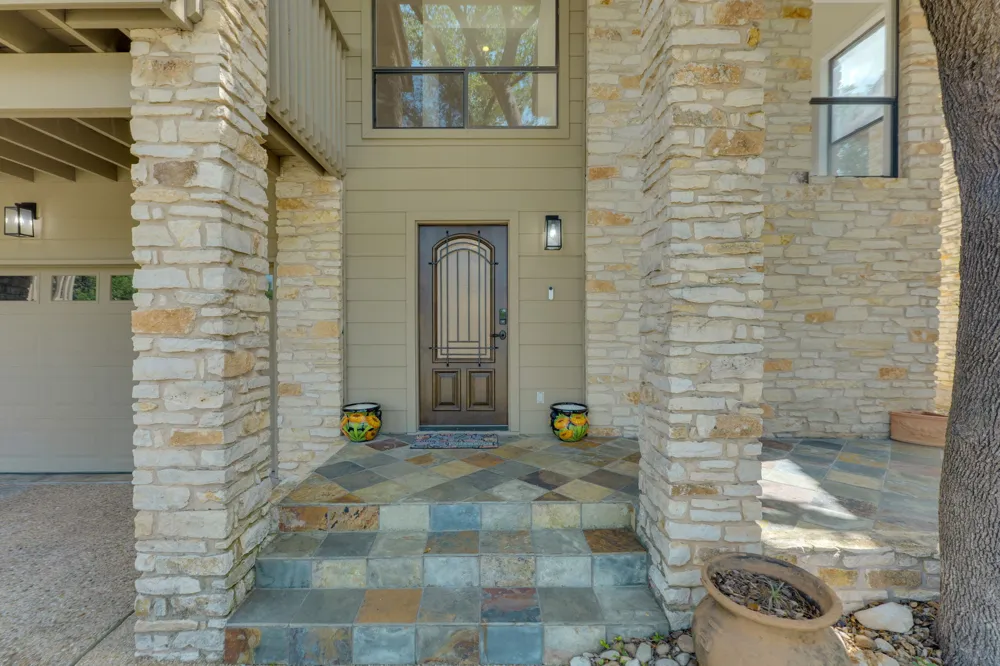 103 Crescent Bluff Lakeway, TX 78734