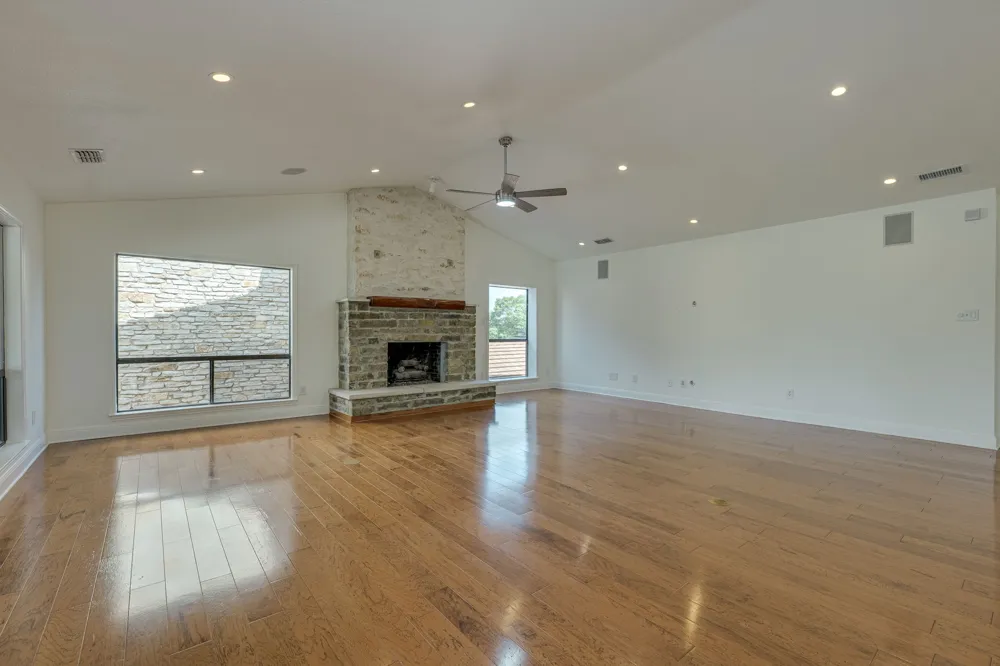 103 Crescent Bluff Lakeway, TX 78734