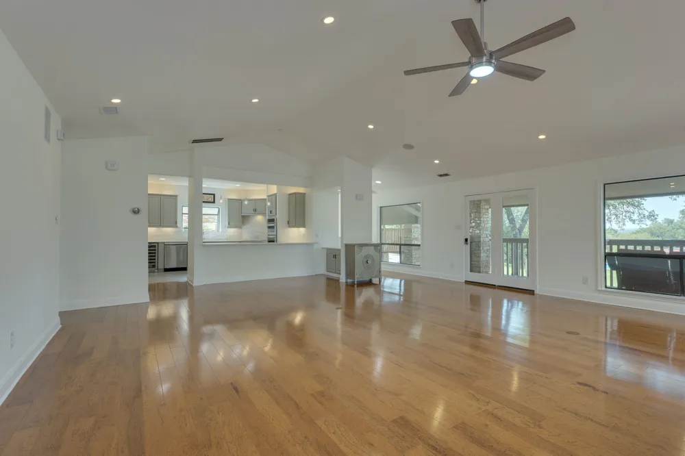 103 Crescent Bluff Lakeway, TX 78734