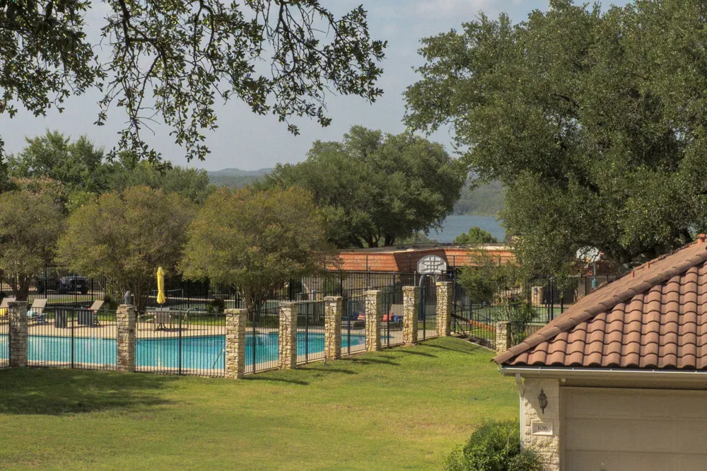 103 Crescent Bluff Lakeway, TX 78734