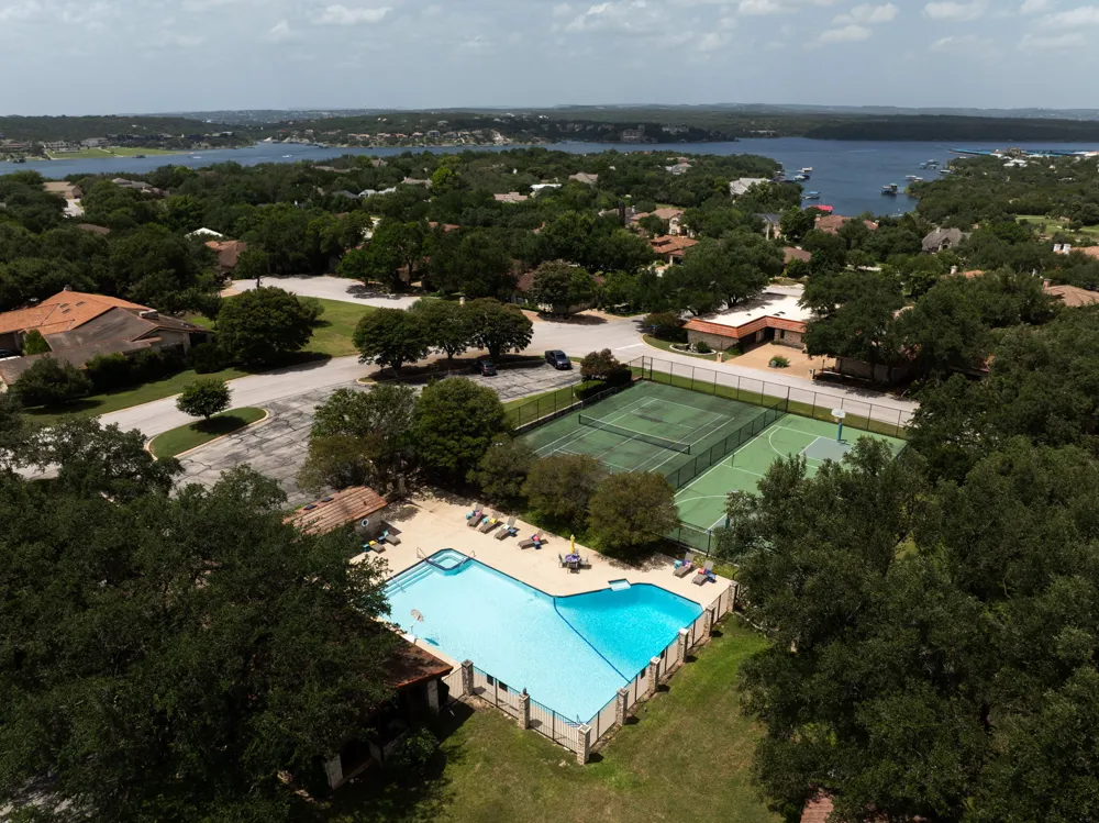 103 Crescent Bluff Lakeway, TX 78734
