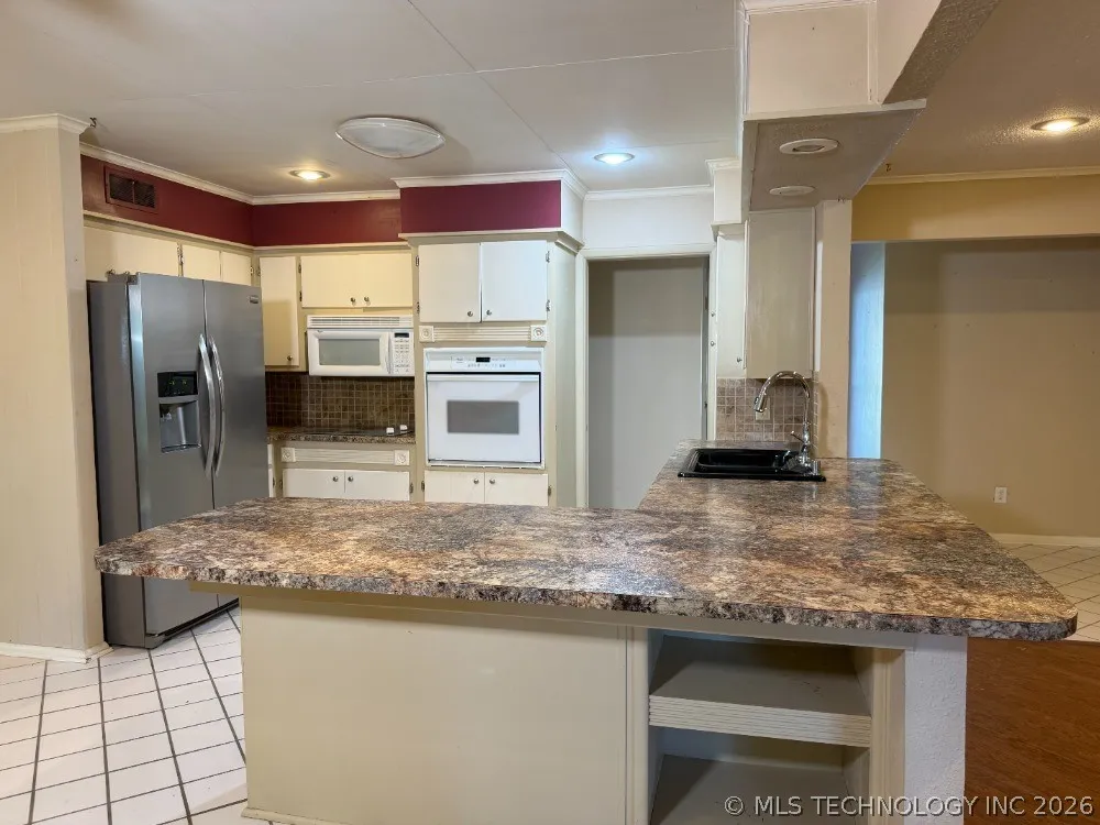 1733 Tiverton Street NW Ardmore, OK 73401