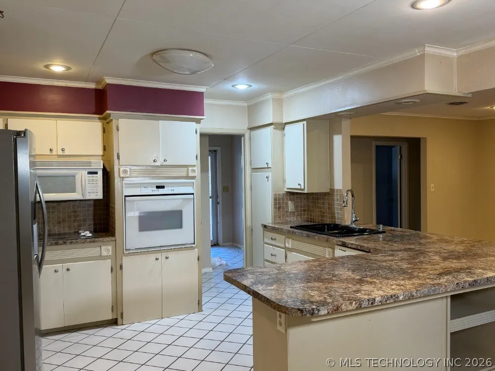 1733 Tiverton Street NW Ardmore, OK 73401