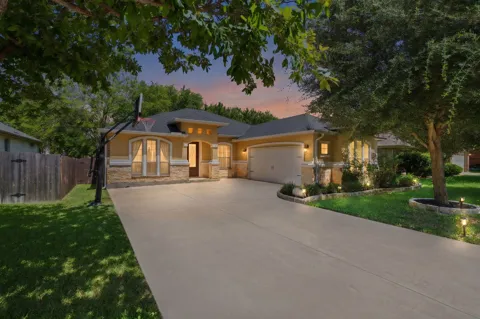 640 Wiltshire Drive