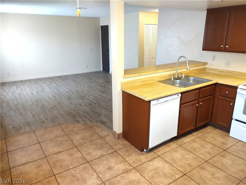 4781 E Craig Road Las Vegas, NV 89115