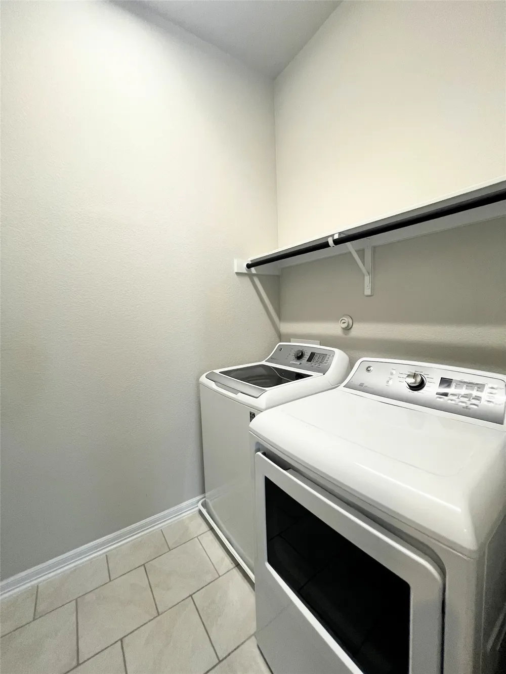 2101 Dillon Pond Lane #B Pflugerville, TX 78660