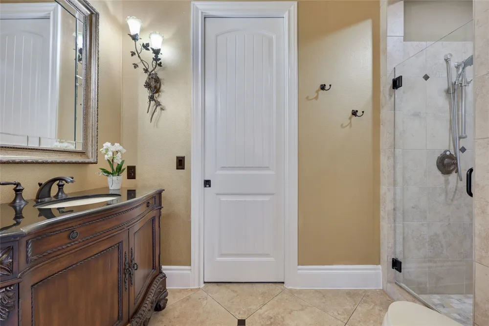 17408 Regatta View Drive Jonestown, TX 78645