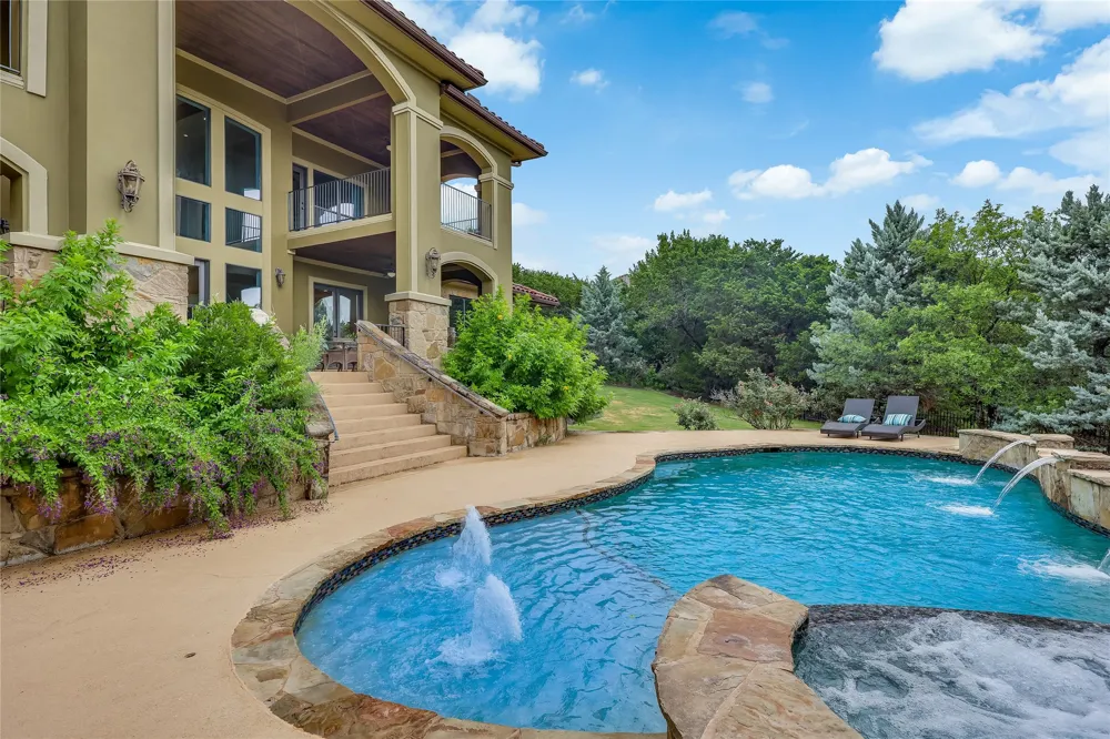 17408 Regatta View Drive Jonestown, TX 78645