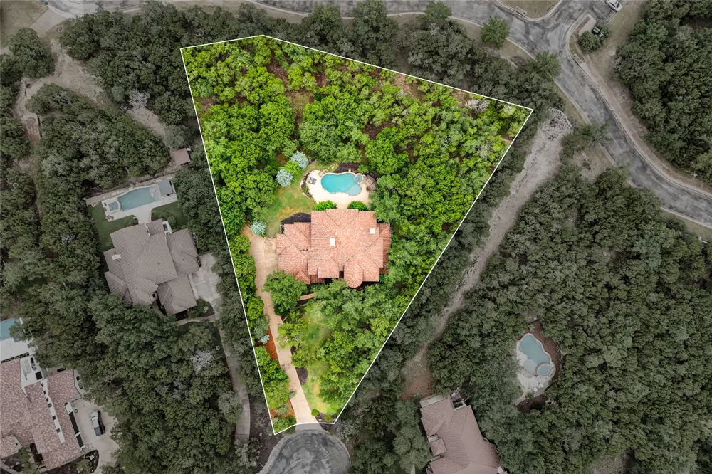 17408 Regatta View Drive Jonestown, TX 78645
