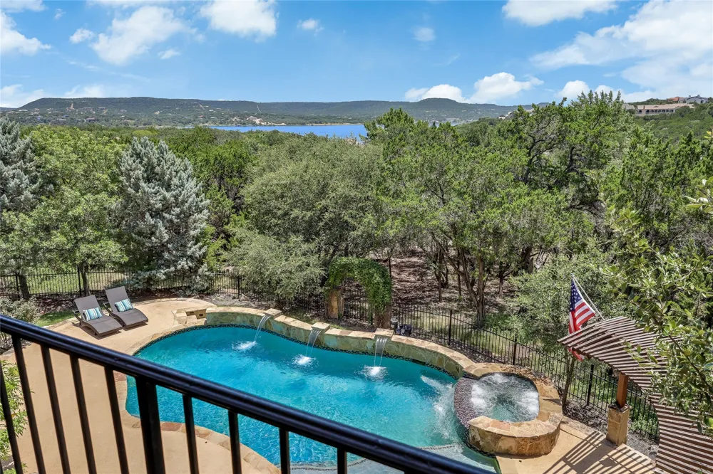 17408 Regatta View Drive Jonestown, TX 78645