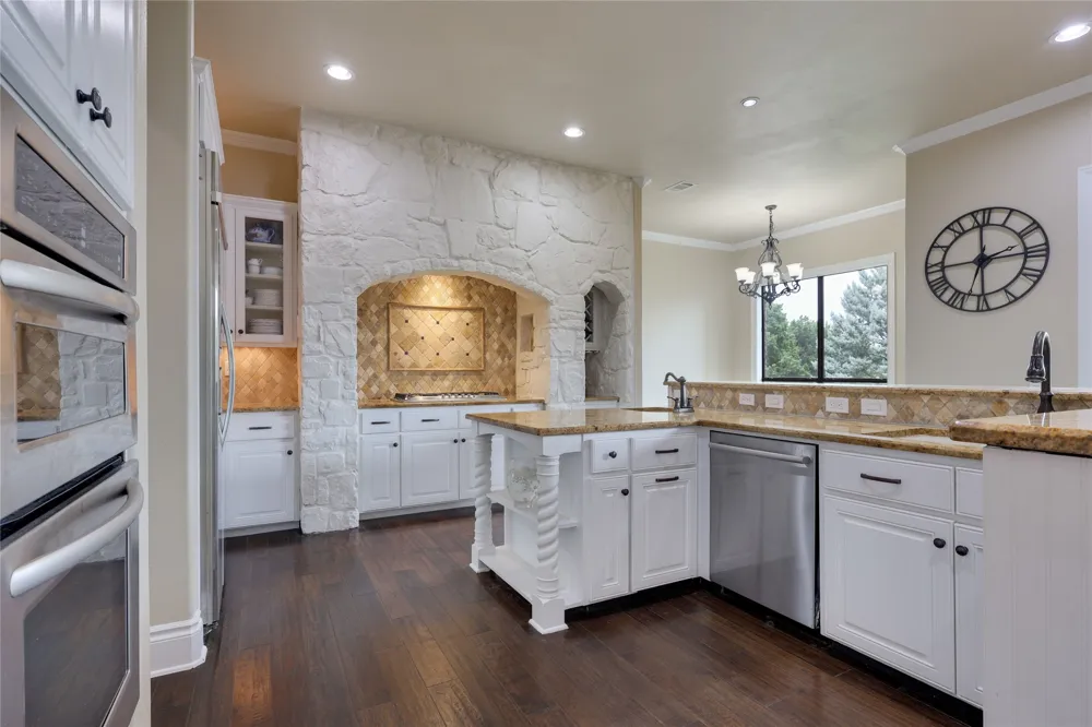 17408 Regatta View Drive Jonestown, TX 78645