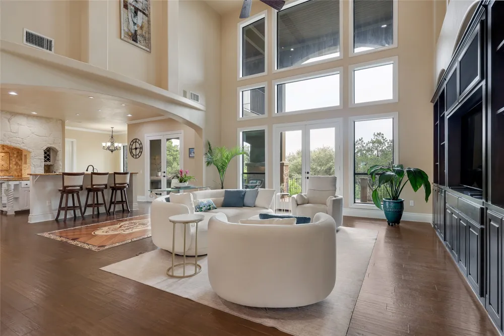 17408 Regatta View Drive Jonestown, TX 78645
