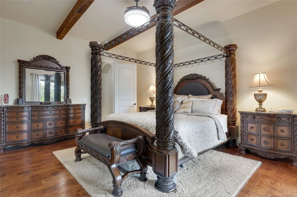17408 Regatta View Drive Jonestown, TX 78645