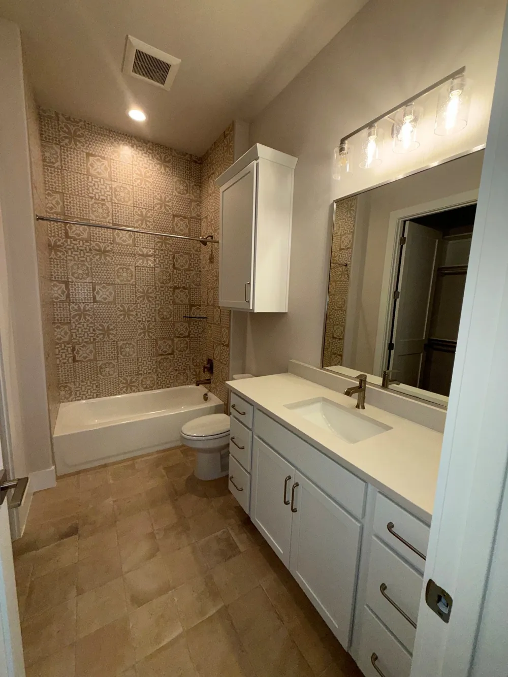 134 Pinehurst Street Meadowlakes, TX 78654