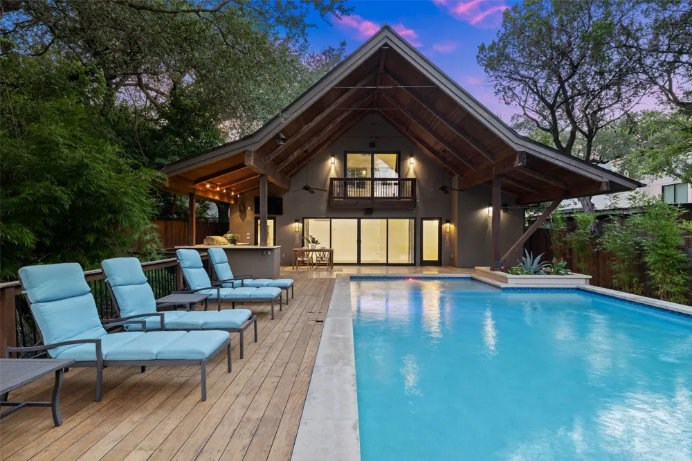 1704 East Side Drive Austin, TX 78704