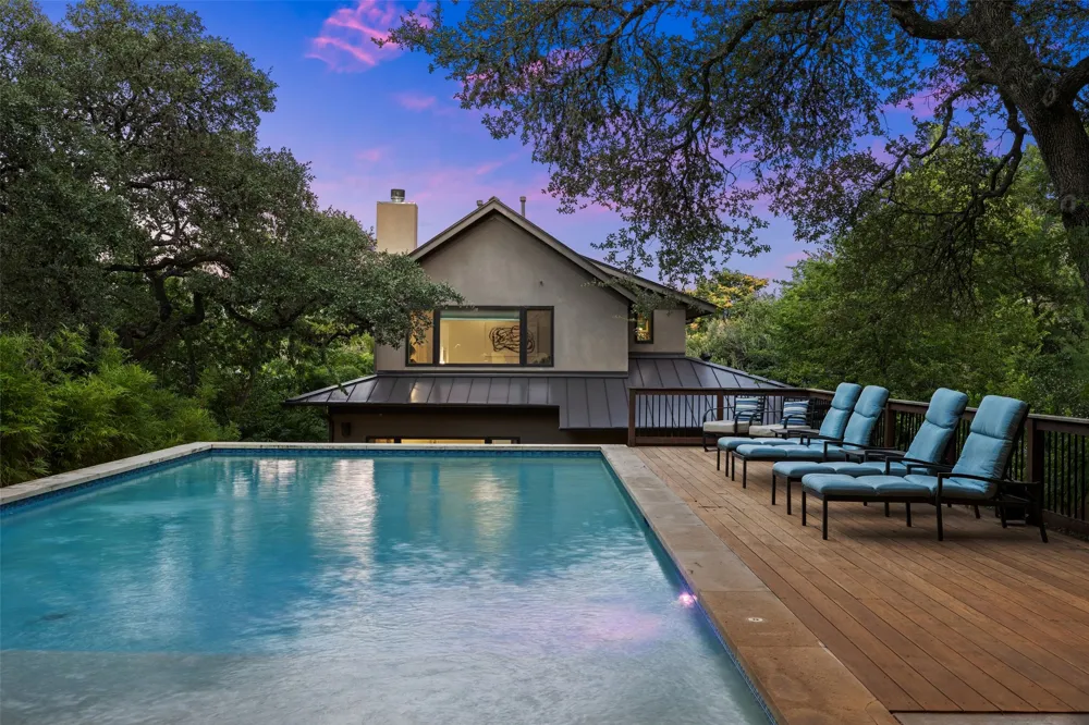 1704 East Side Drive Austin, TX 78704
