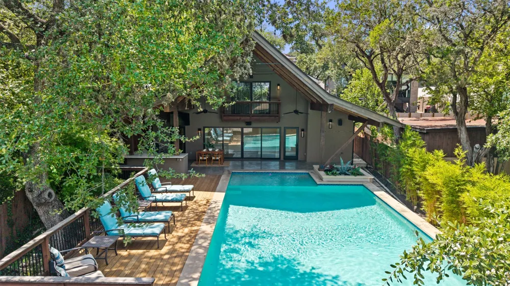 1704 East Side Drive Austin, TX 78704