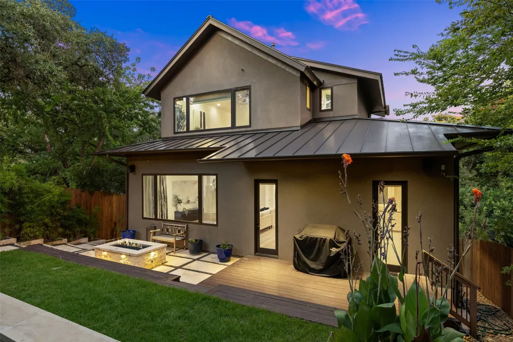 1704 East Side Drive Austin, TX 78704