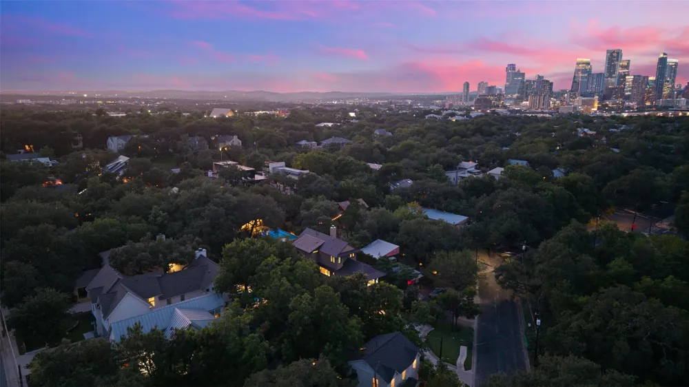 1704 East Side Drive Austin, TX 78704