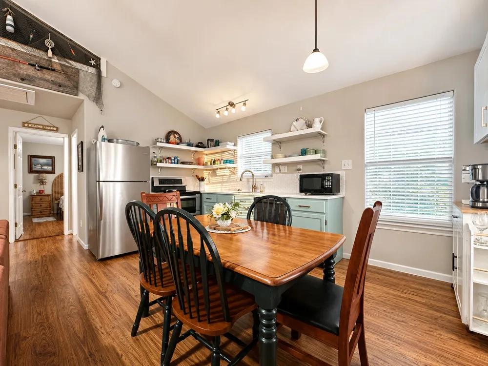 52 Anchor Lane Seadrift, TX 77983
