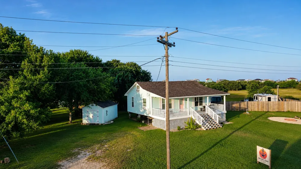 52 Anchor Lane Seadrift, TX 77983