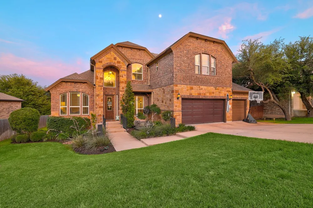 1919 Mulligan Drive Round Rock, TX 78664