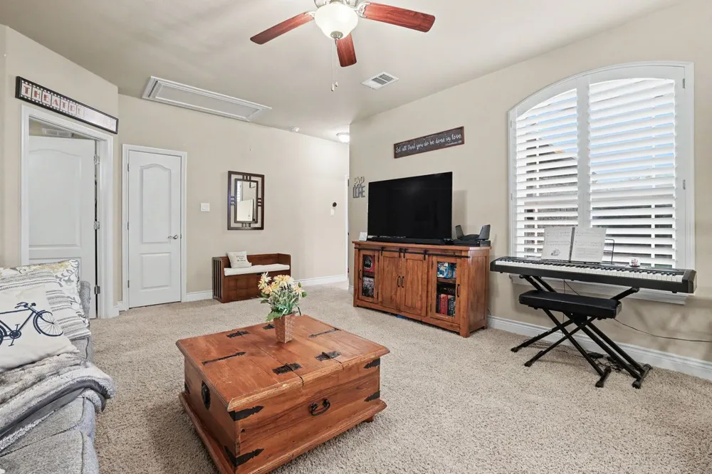 1919 Mulligan Drive Round Rock, TX 78664