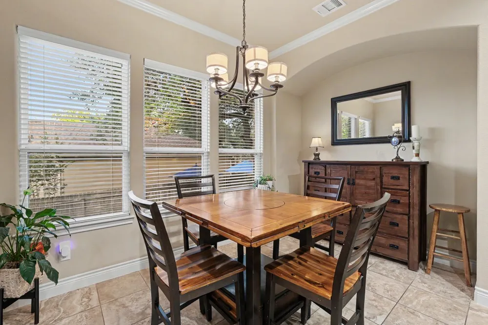 1919 Mulligan Drive Round Rock, TX 78664