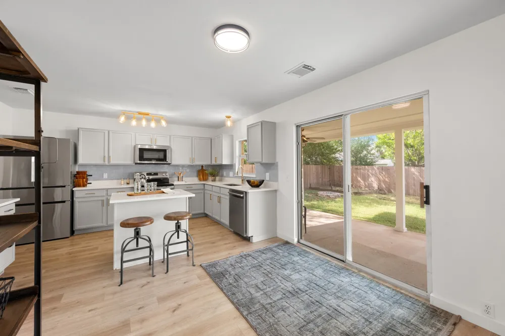 809 Tapestry Cove Pflugerville, TX 78660