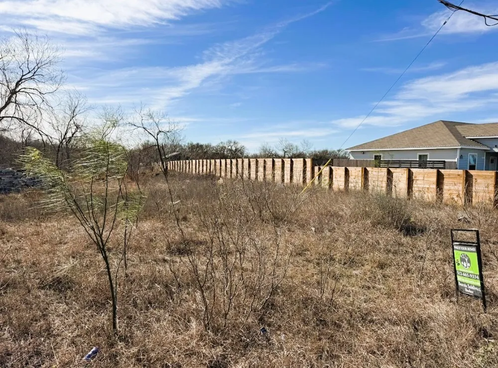 133 Blushing Drive Cedar Creek, TX 78612