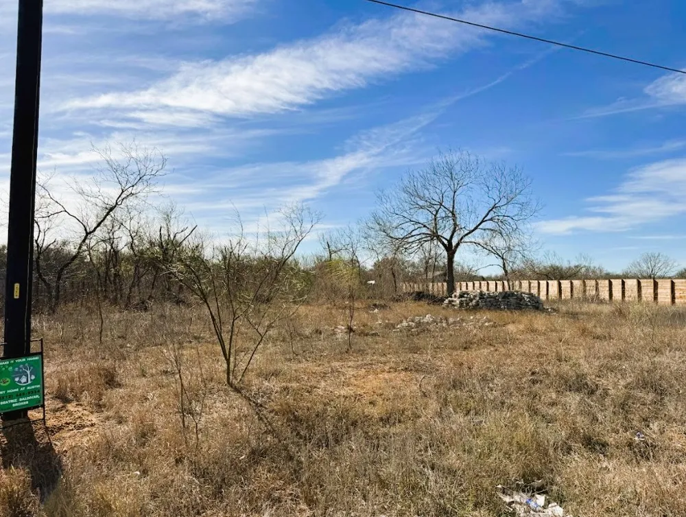 133 Blushing Drive Cedar Creek, TX 78612