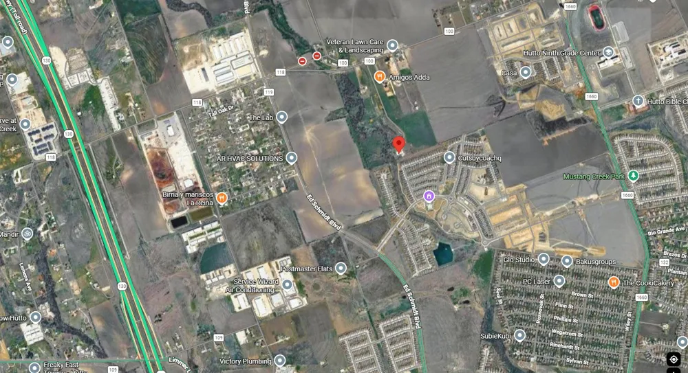 5300 County Road 100 Hutto, TX 78634