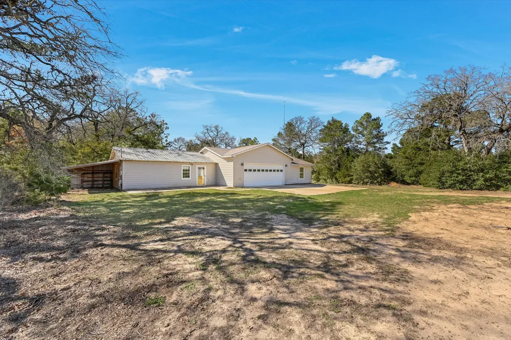 203 Pathfinders Way Smithville, TX 78957