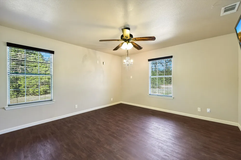 203 Pathfinders Way Smithville, TX 78957