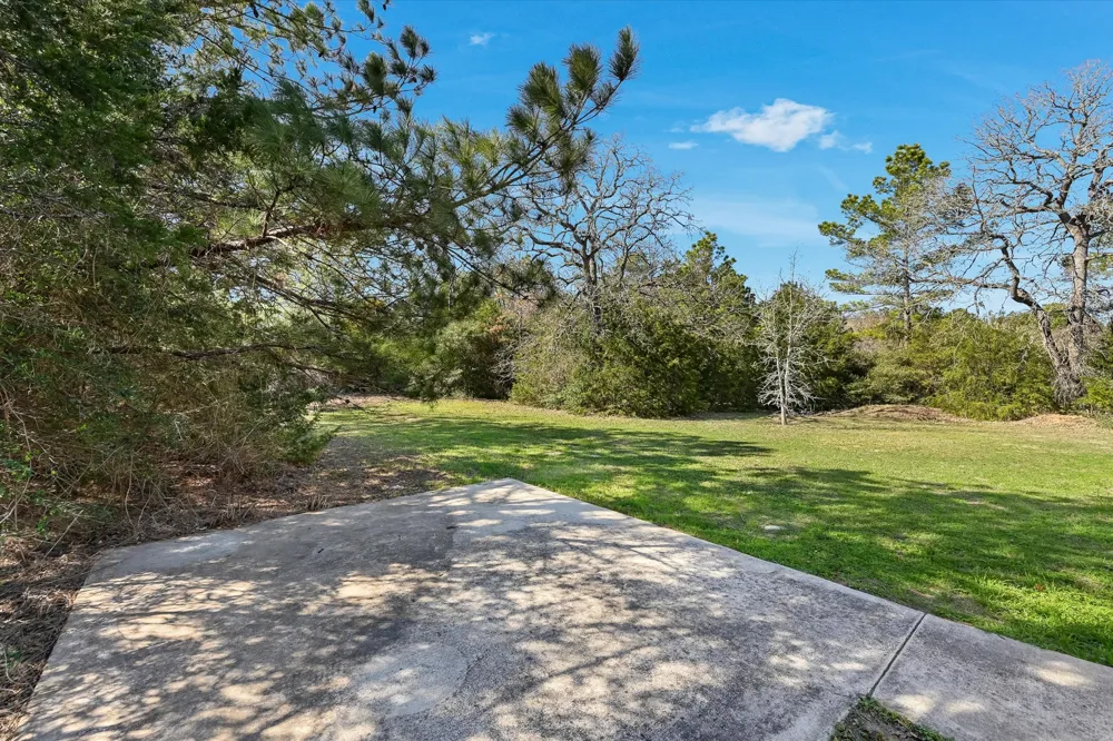203 Pathfinders Way Smithville, TX 78957