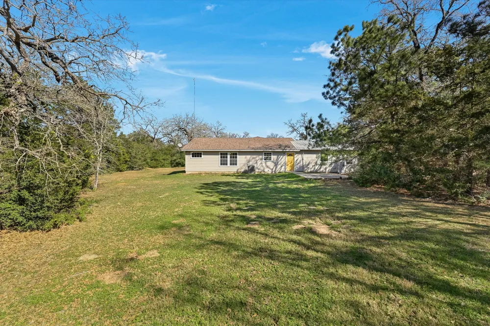 203 Pathfinders Way Smithville, TX 78957