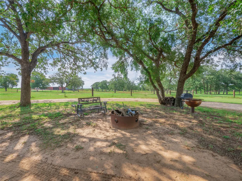 1650 County Road 439 Thorndale, TX 76577
