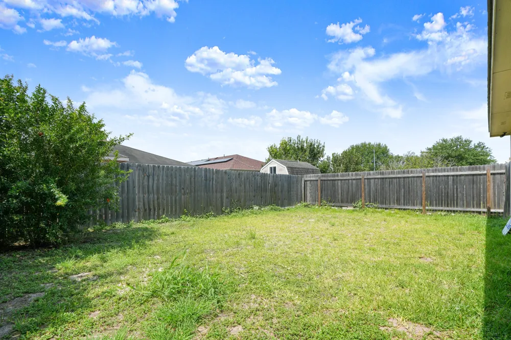 137 Hillhouse Lane Manchaca, TX 78652