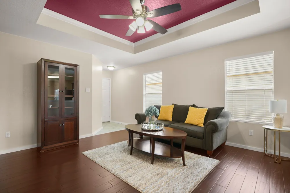 137 Hillhouse Lane Manchaca, TX 78652