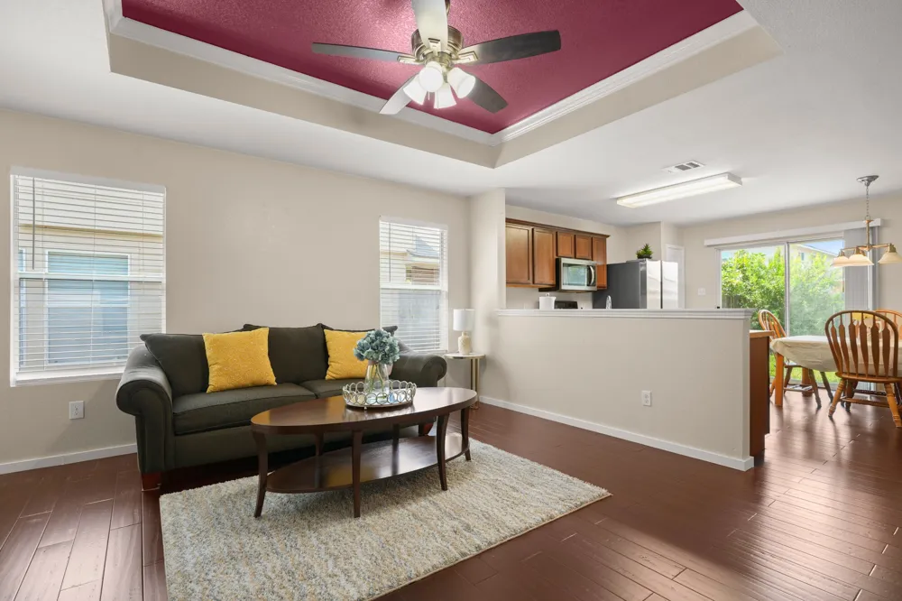 137 Hillhouse Lane Manchaca, TX 78652