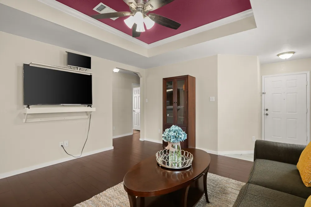 137 Hillhouse Lane Manchaca, TX 78652